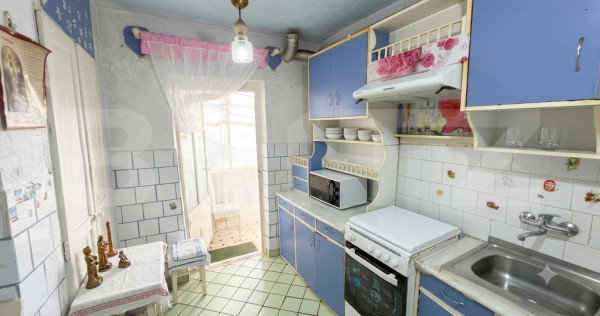 Apartament cu 3 camere, 66 mp, parter, zona Micro 16 &ndash; Str
