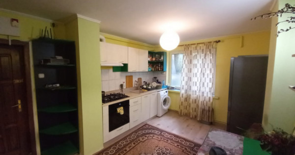 Apartament 3 camere, 64 mp, zona Săsar