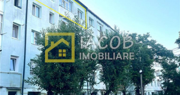 Apartament 3 camere, str. Milcov, Bacau