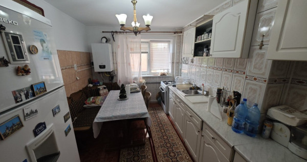 Apartament 4 camere zona Liceului Eminescu