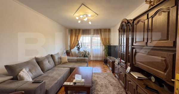 Apartament 3 camere, 79.57 mp, zona Micro 11