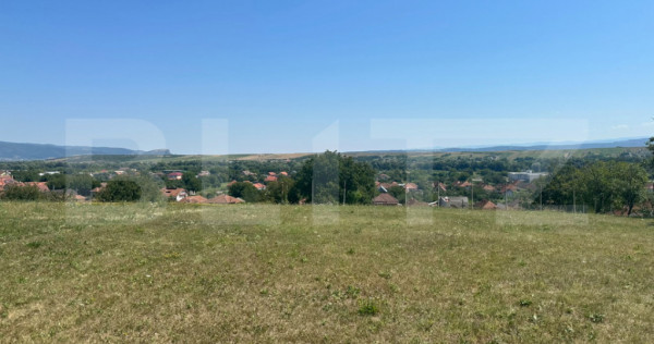 Teren intravilan, 1.130 mp, zona Cristur