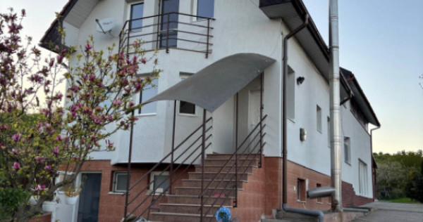 Casa 300 mp cu Teren 4000 mp, Comsesti, Tureni