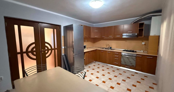 Duplex spatios cu 4 camere/2 locuri parcare/ Andrei Muresanu