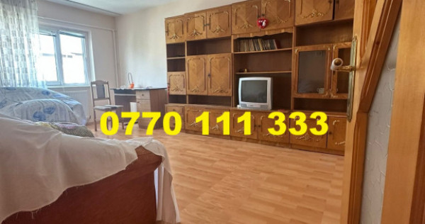 - Apartament 2 camere decomandat, zona Radu Negru.