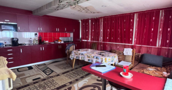 Apartament 4 camere 92 mp, Zona Stejarului