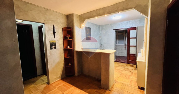 Apartament cu 2 camere de v&acirc;nzare &icirc;n zona Rogerius