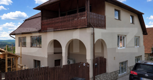 Casa de vanzare, 500 mp, zona Reghin