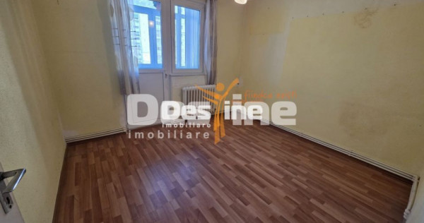 APARTAMENT 2 CAMERE, DECOMANDAT, MIRCEA CEL BATRAN, 69.99...