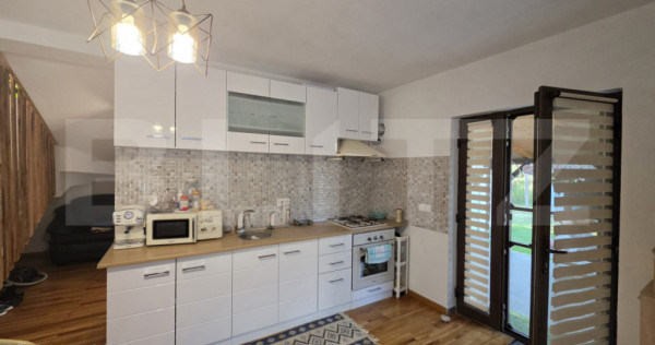 Casa 4 camere, 120 mp, teren 1700 mp, zona Pomi