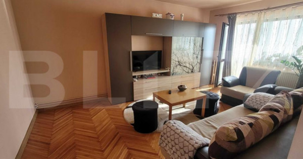 Apartament 3 camere, 64 mp, zona Materna