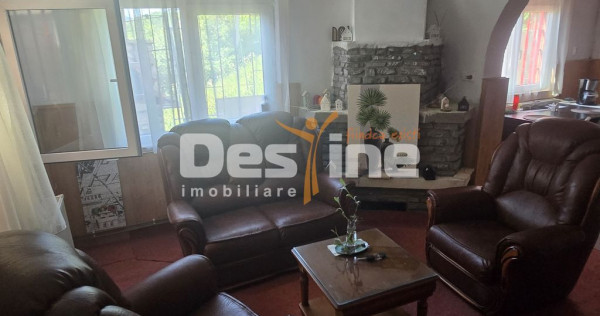 Casa de vanzare Valea Doftanei zona Rusu
