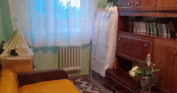 3 camere &icirc;n Mănăștur&ndash;Str.Par&acirc;ng | Etaj 3/4 | Central?