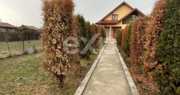 Casa 3 camere 2 bai P+M teren 1732 mp Garleni Dambovita