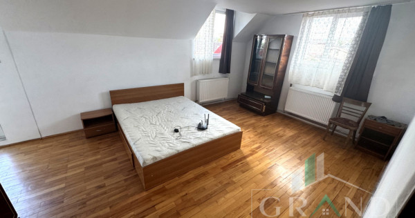 Casă 280 MP | 4 Camere | 4 Băi | 2 Bucătării | Garaj | M
