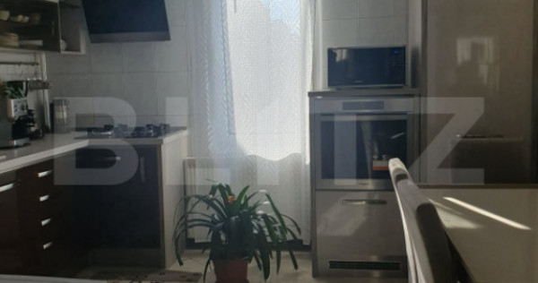 Apartament de vanzare - 4 camere - Zona Tudor
