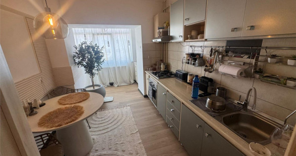 Ap 3 cam, et 3 din 4 ,86 mp utili, zona Gerald-B-dul Brailei