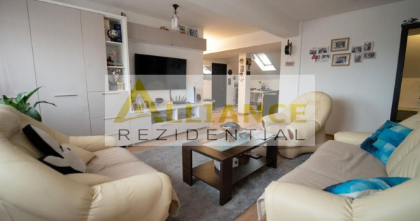 APARTAMENT 3 CAMERE CU MANSARDĂ DE V&Acirc;NZARE