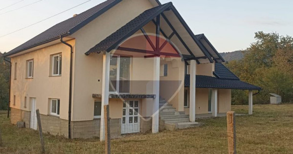 Vila deosebita de vanzare in Ciocotiș, Maramureș