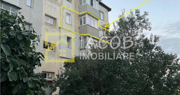 Apartament 2 camere, str. Mioritei, etaj 3