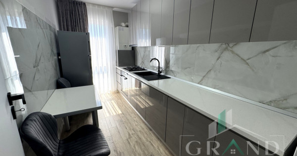 PRIMA &Icirc;NCHIRIERE | 3 CAMERE DECOMANDATE | 2 PARCĂRI | BLOC