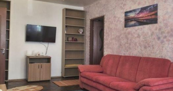 Tomis 1, Spital, de inchiriat apartament 3 camere, parter, mobilat