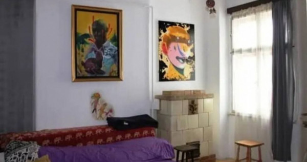 Apartament cu 3 camere, in zona Centrala