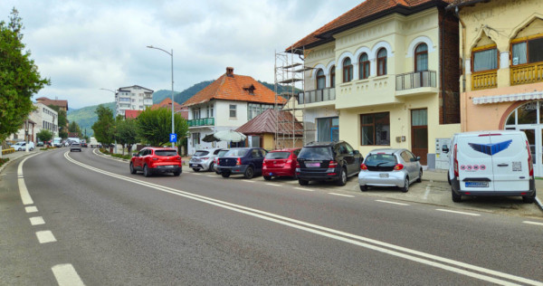 SPATIU COMERCIAL DE INCHIRIAT IN CALIMANESTI