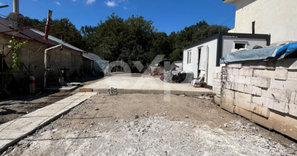 Lot de casa 930 mp in centru utilitati Poiana lui Stanga Giu