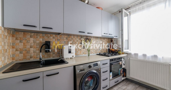 Apartament 3 camere decomandat, 2 balcoane și loc de parcare &ndash; Trivale
