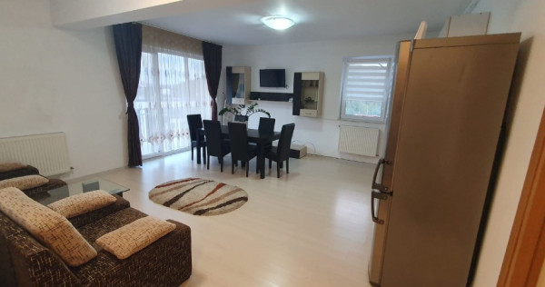 Inchiriez apartament 3 camere Vest in spate la Vivo