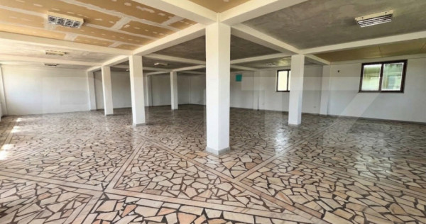 Spatiu cu vitrina, etaj 1, tavan inalt, zona Libertatii Sano