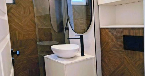 De vanzare apartament cu 2 camere, port, parter, 75.000 euro