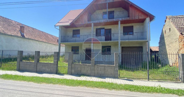 Casă spațioasă la gri in Blăjel