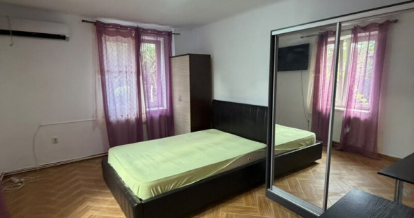 Muncii baba novac cu centrala