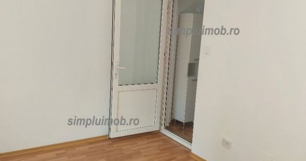 Vând Garsonieră zona Mall Vitan DUDESTI
