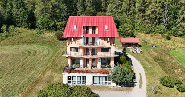 Pensiune &icirc;n funcțiune | 10 camere | Teren 4.000 mp | Brădet &ndash; Săcele
