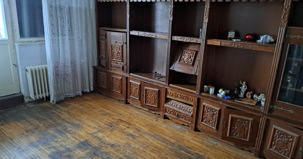 V&acirc;nd apartament AN 3 Camere Dacia