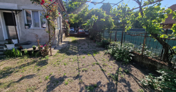 Casa individuala cu 3 camere si teren de 647 mp in Mosnita V