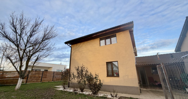 COMISION 0% Duplex despartit prin garaj, 5 camere, teren 660