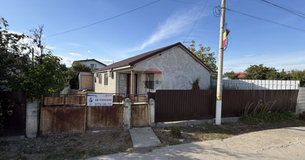 Casă de vanzare Golesti 4 camere 3 bai