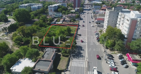 Teren 645 mp cu deschidere 32 m la Bd. I.C. Brătianu