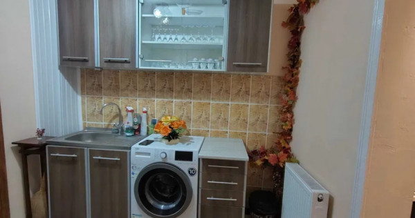 Apartament cu 2 camere decomandate Zona Burdujeni - Scoala Nr.11