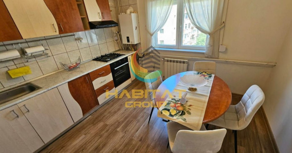 3 camere - liber - foarte curat