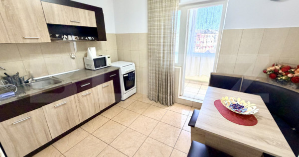 Apartament 3 camere,2 bai,parcare si beci,zona Cetate-piata