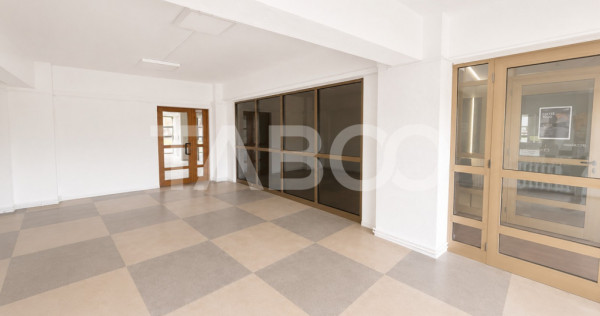 Spatiu comercial de 92mp si vitrina 4m de inchiriat in Turni