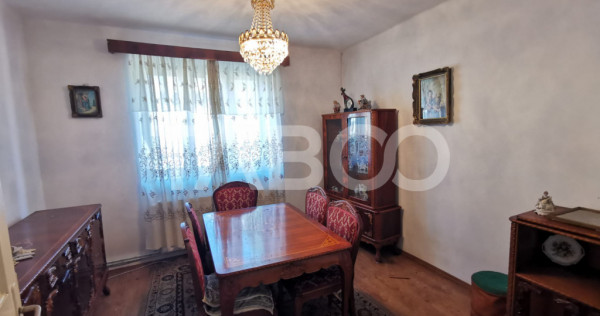 Casa cu 335 mp teren in zona Parcul Tineretului