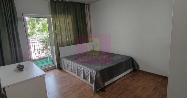 Apartament 3 camere 13 Septembrie- Novaci.
