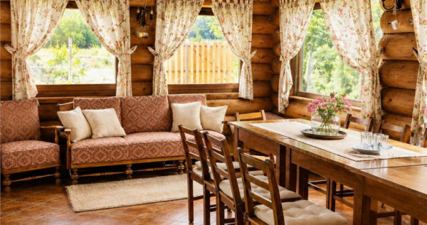Proprietati turistice deosebite, mobilate, echipate,jacuzzi,
