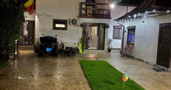 Două case, o singură proprietate, vedere la lac &ndash; Cernica